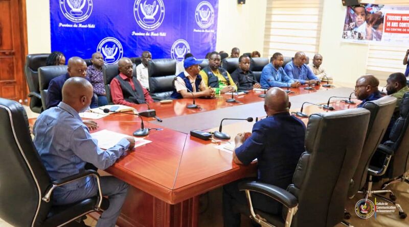 Haut-Uele : le vice-gouverneur Christophe Dara mobilise la population pour la vaccination contre la rougeole et la rubéole