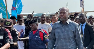 Haut-Uele: le gouverneur Jean Bakomito regagne Isiro après une mission de travail à Watsa