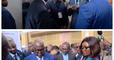 RDC : à la conférence sur les infrastructures, Félix Tshisekedi salue les avancées du Haut-Uele et félicite le gouverneur Jean Bakomito RDC : à la conférence sur les infrastructures, Félix Tshisekedi salue les avancées du Haut-Uele et félicite le gouverneur Jean Bakomito