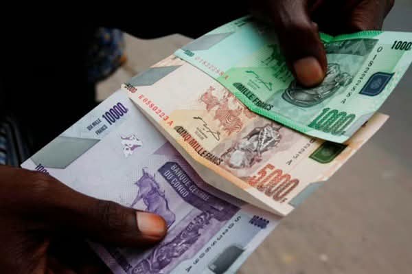 RDC : vers la fin du cash en devises étrangères dès avril 2027 RDC : vers la fin du cash en devises étrangères dès avril 2027