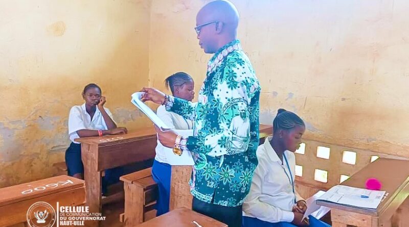 Haut-Uele : le Vice-Gouverneur Christophe Dara Matata lance le Tenasosp 2026 à l’Institut Saint Rosaire d’Isiro