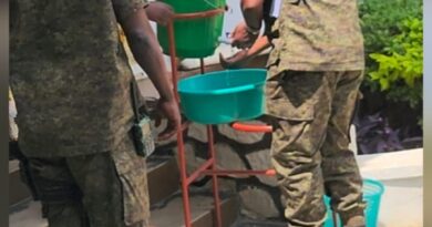 Les autorités judiciaires et militaires montrent l’exemple dans le respect des mesures barrières contre Ebola