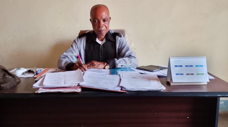 Kongolo : le Sous-Proved de Kongolo 1 sensibilise les parents et chefs d’établissements avant la rentrée scolaire Kongolo : le Sous-Proved de Kongolo 1 sensibilise les parents et chefs d’établissements avant la rentrée scolaire